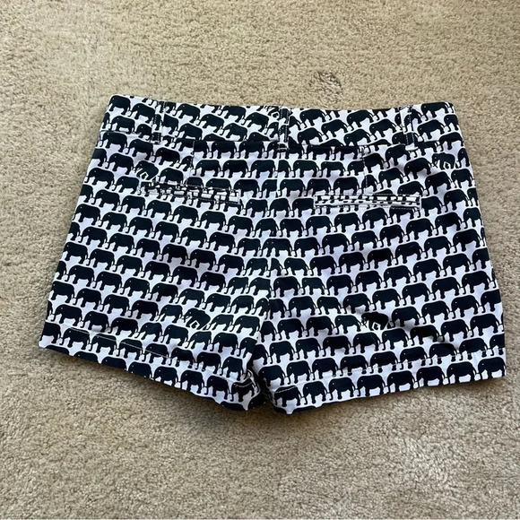 Banana Republic Milly Women's Blue & White Elephant Chino Shorts - 2P - VGUC - Picture 2 of 9
